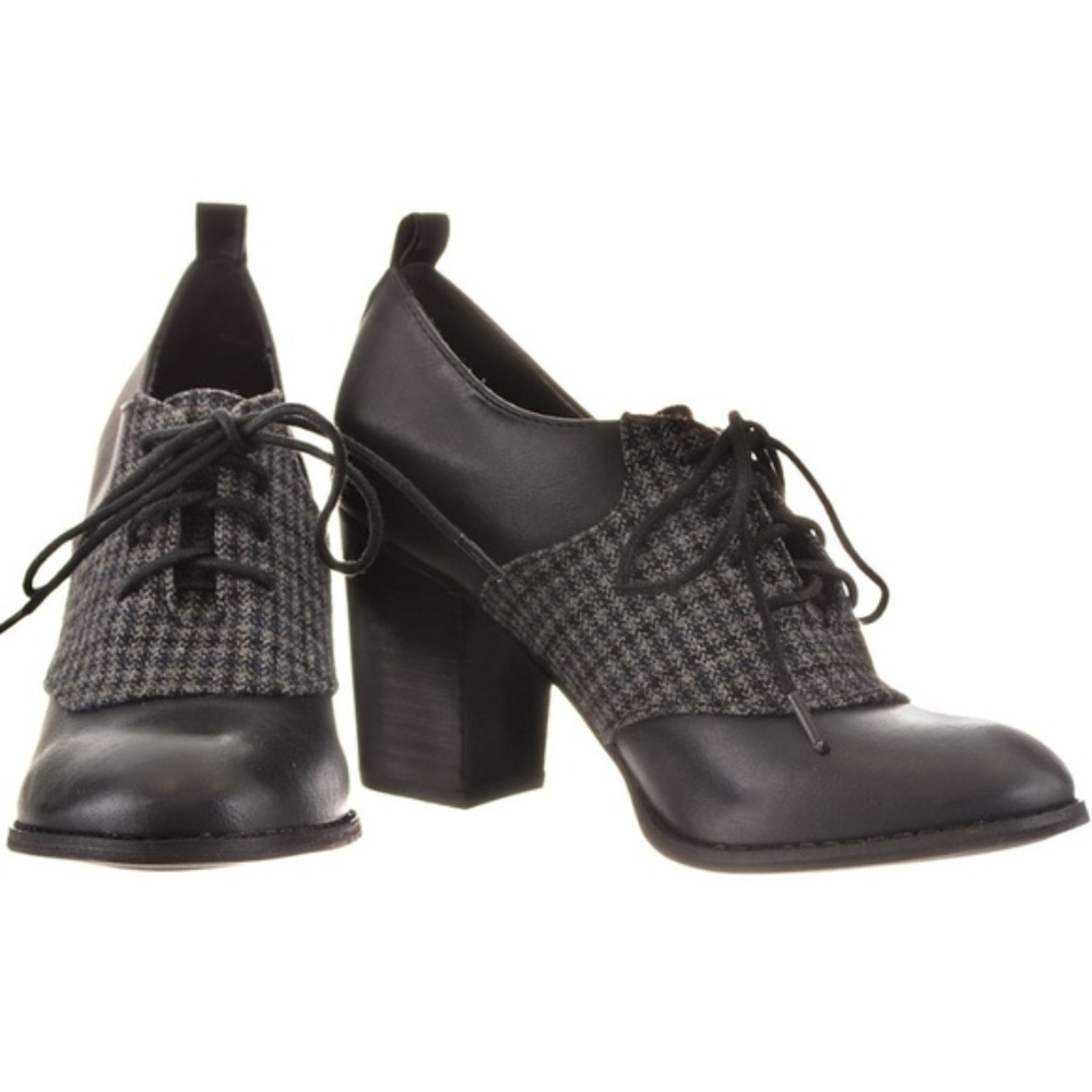 Plaid Lace Up Oxford High Heel Pump in Black - Picture 4 of 5
